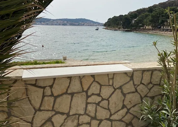 Delfin * Rogoznica (Sibenik-Knin)