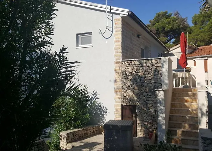 Delfin * Rogoznica (Sibenik-Knin)